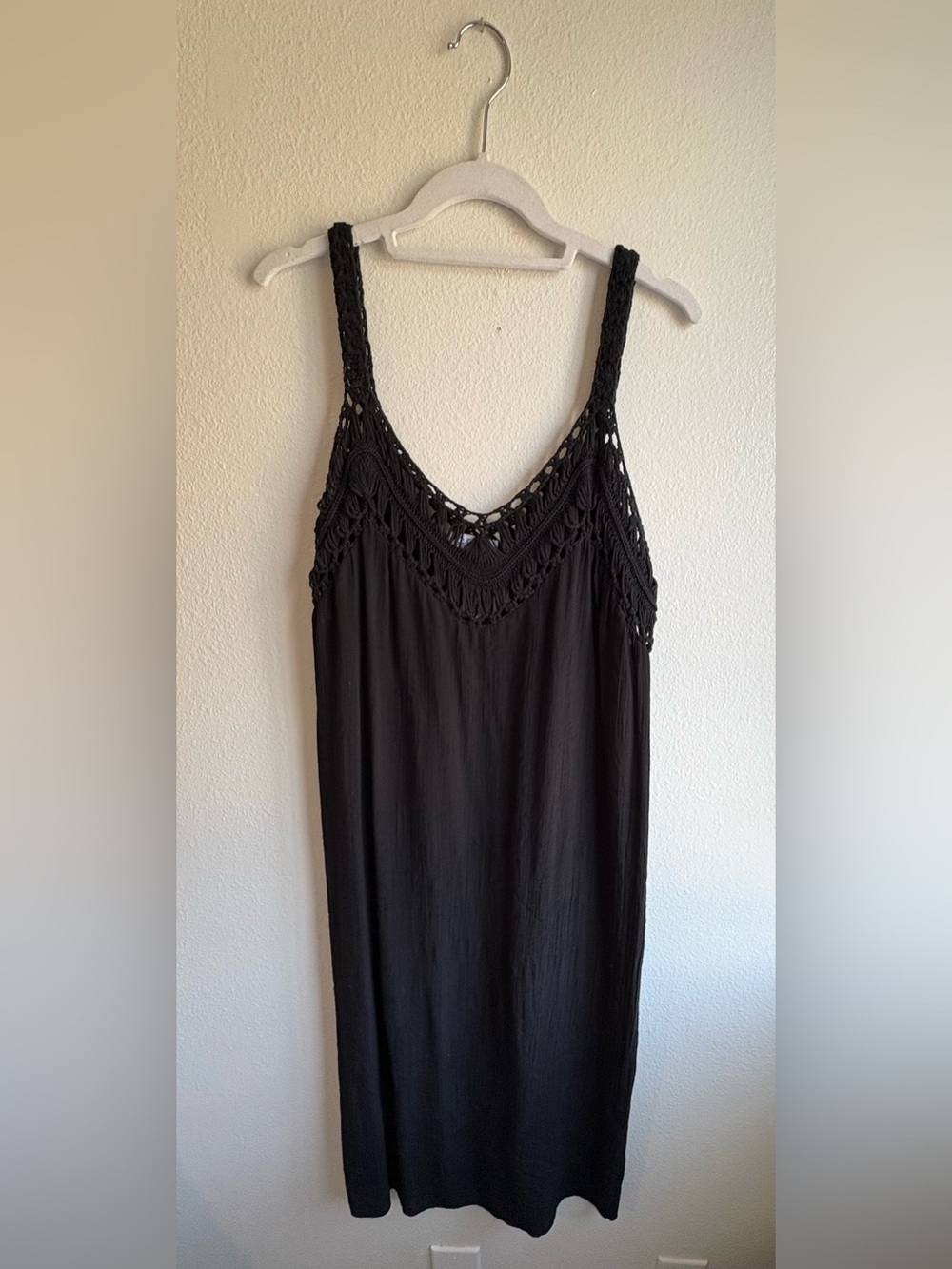 Cupshe Black Crochet V-Neck Women’s Swim Coverup